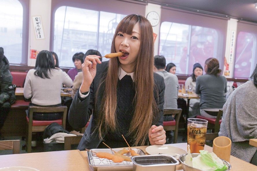 “ちょい食べ ちょい飲み”が楽しい「大阪グルメウォーク」