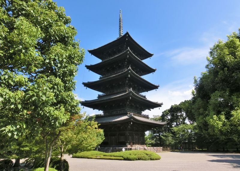 京都「東寺」弘法大師・空海が“曼荼羅”の世界を表現した寺院！ | 京都府 | トラベルジェイピー 旅行ガイド
