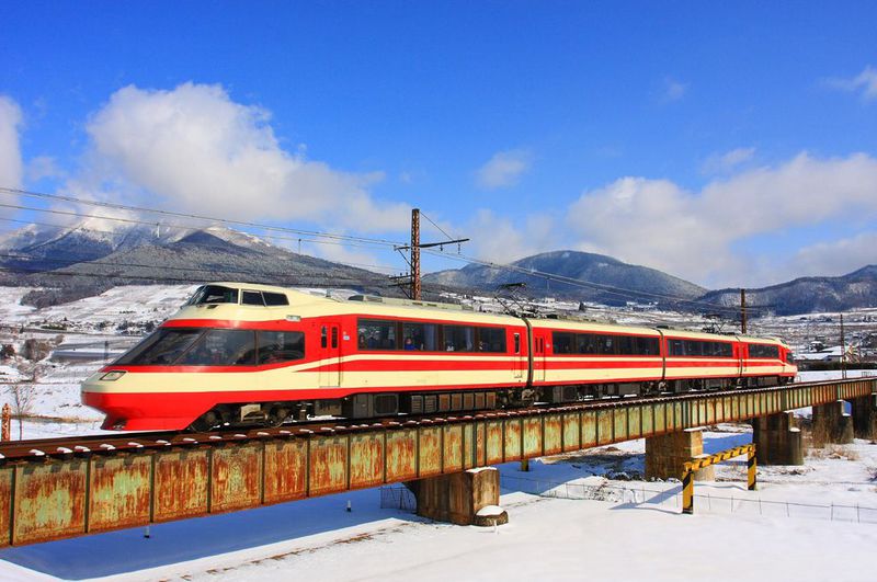 雪国を走る列車を撮影しよう！「長野電鉄」撮影スポット4選 ...