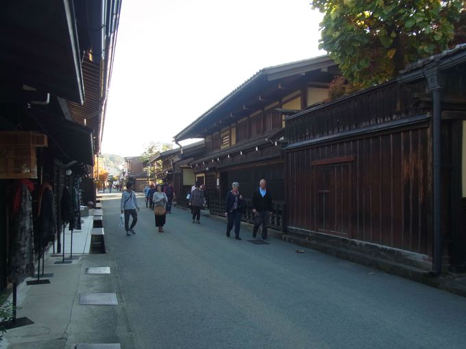 小京都・飛騨高山の古い町並みを歩く
