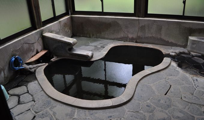 ひょうたん風呂にプール風呂！宮城・東鳴子「高友旅館」が面白い