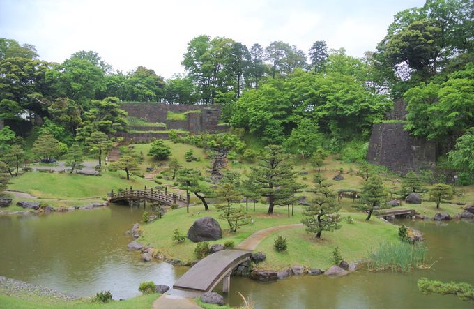 白亜のお城が眩しい「金沢城公園」の2つの必見スポット