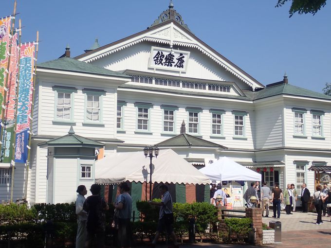 明治の芝居小屋、秋田県小坂町「康楽館」～日本最古級の劇場で観る東洋一の賑わい～