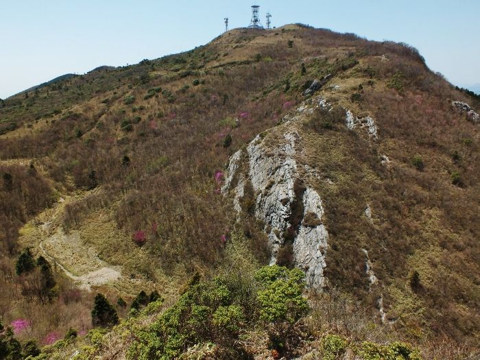 こんぴらを上回る1400の階段と断崖岩屋の仏堂～高知県・梶ヶ森～