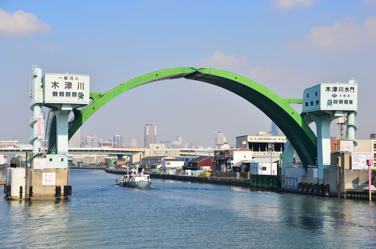 渡し船に巨大水門「大阪のアイランド・大正区」を歩こう！