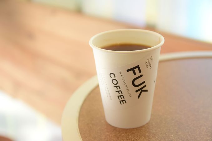 空港コードが店名に！旅人必見の「FUK COFFEE」で至福の時間を