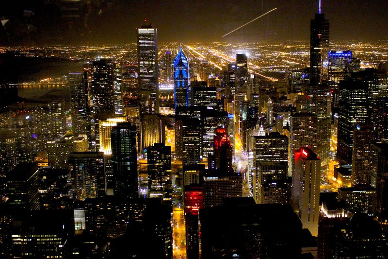 夜景 空中散歩 ルーフトップバー シカゴ 摩天楼スポット4選 アメリカ トラベルjp 旅行ガイド